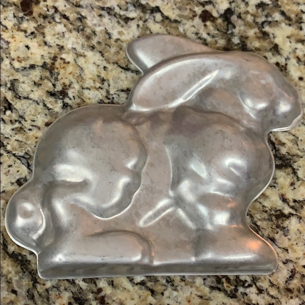 2 for 15 Antique Bunny Mold Pan